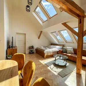  Aparthotel Stupartska - Attic Old Town